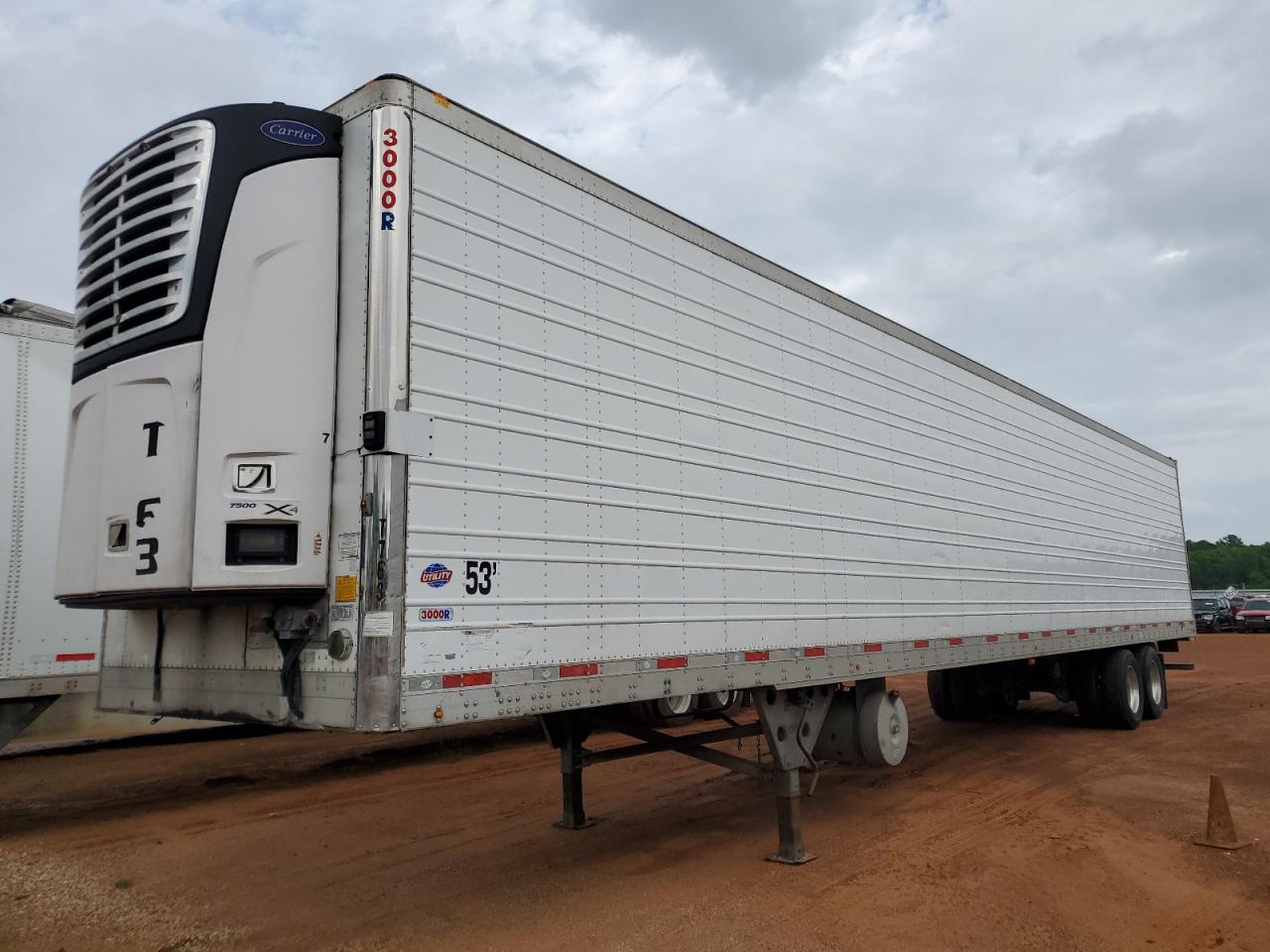2017 UTILITY REEFER VIN 1UYVS2538H2936710 photo 2