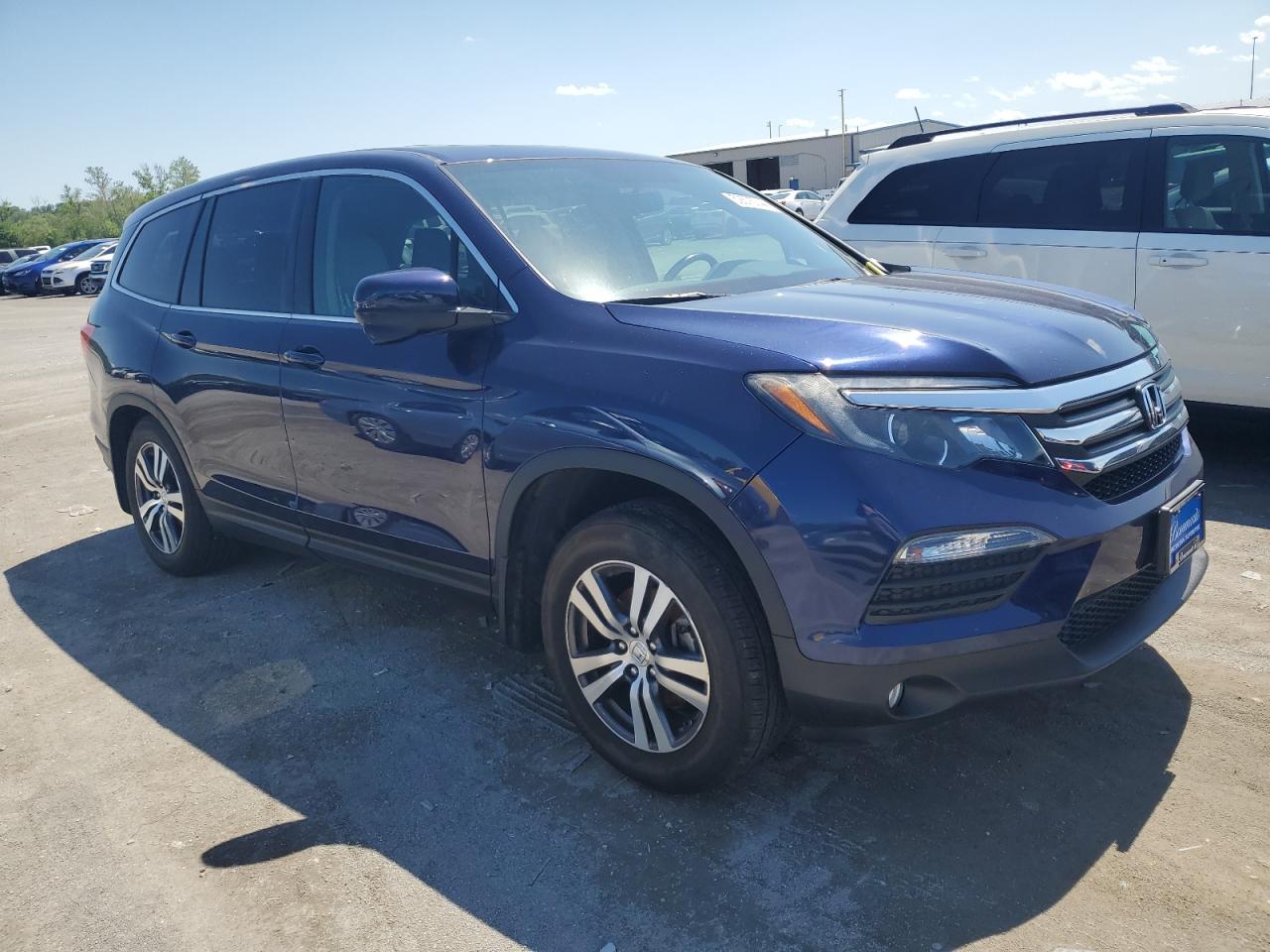 2018 Honda Pilot VIN 5FNYF6H55JB069810 photo 4