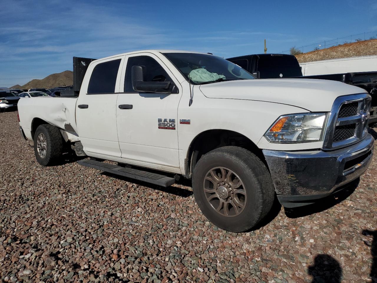 2015 RAM 2500 VIN 3C6UR4HJ4FG642969 photo 4