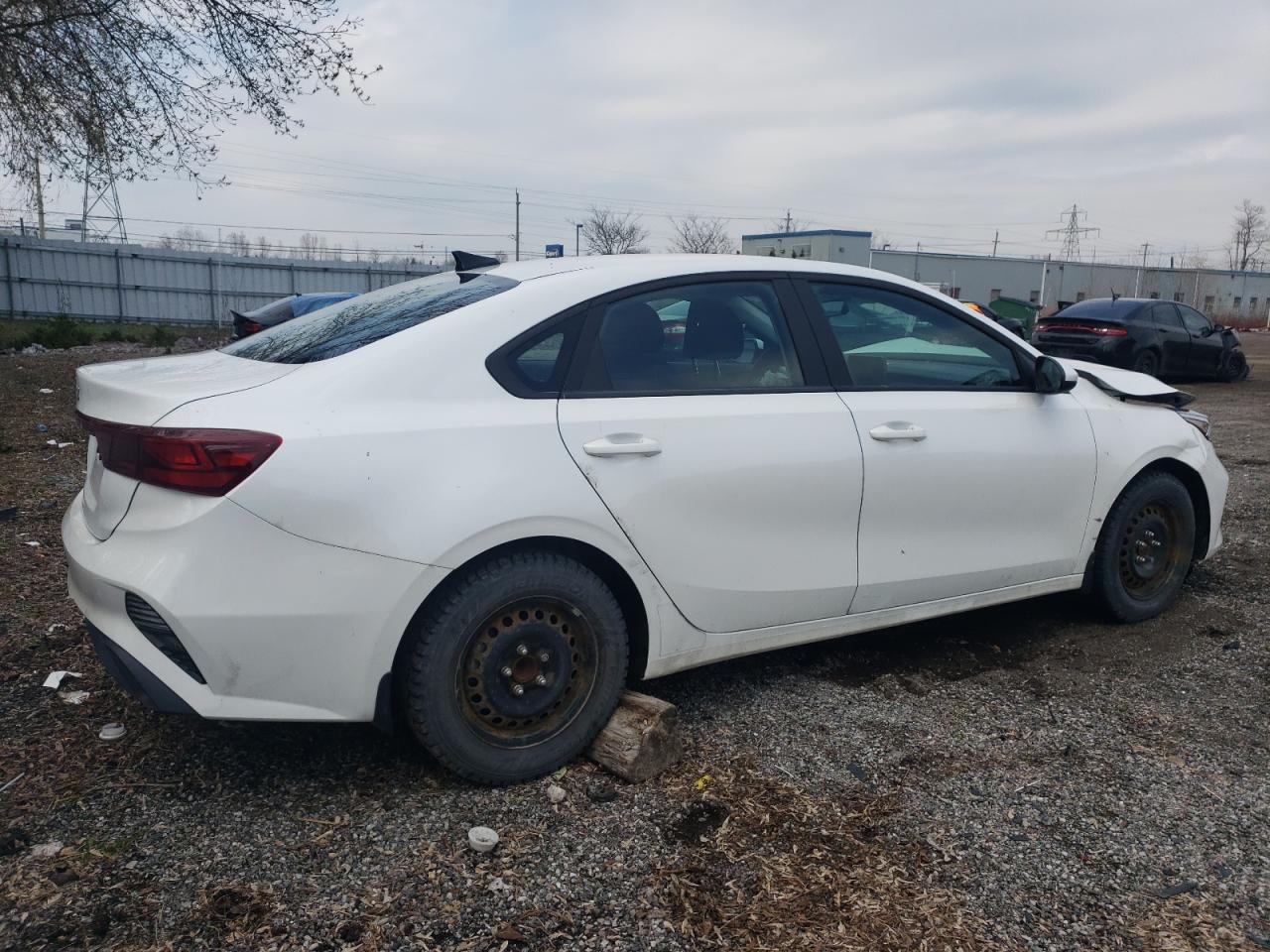 2022 KIA Forte VIN 3KPF24AD7NE485362 photo 3