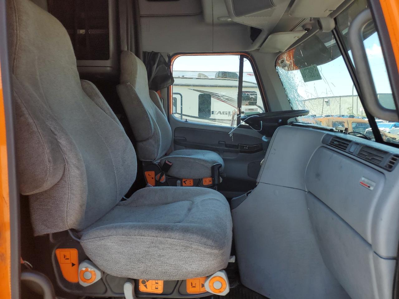 2012 FREIGHTLINER CONVENTIONAL COLUMBIA VIN 1FVXA7CG7CDBP7162 photo 5