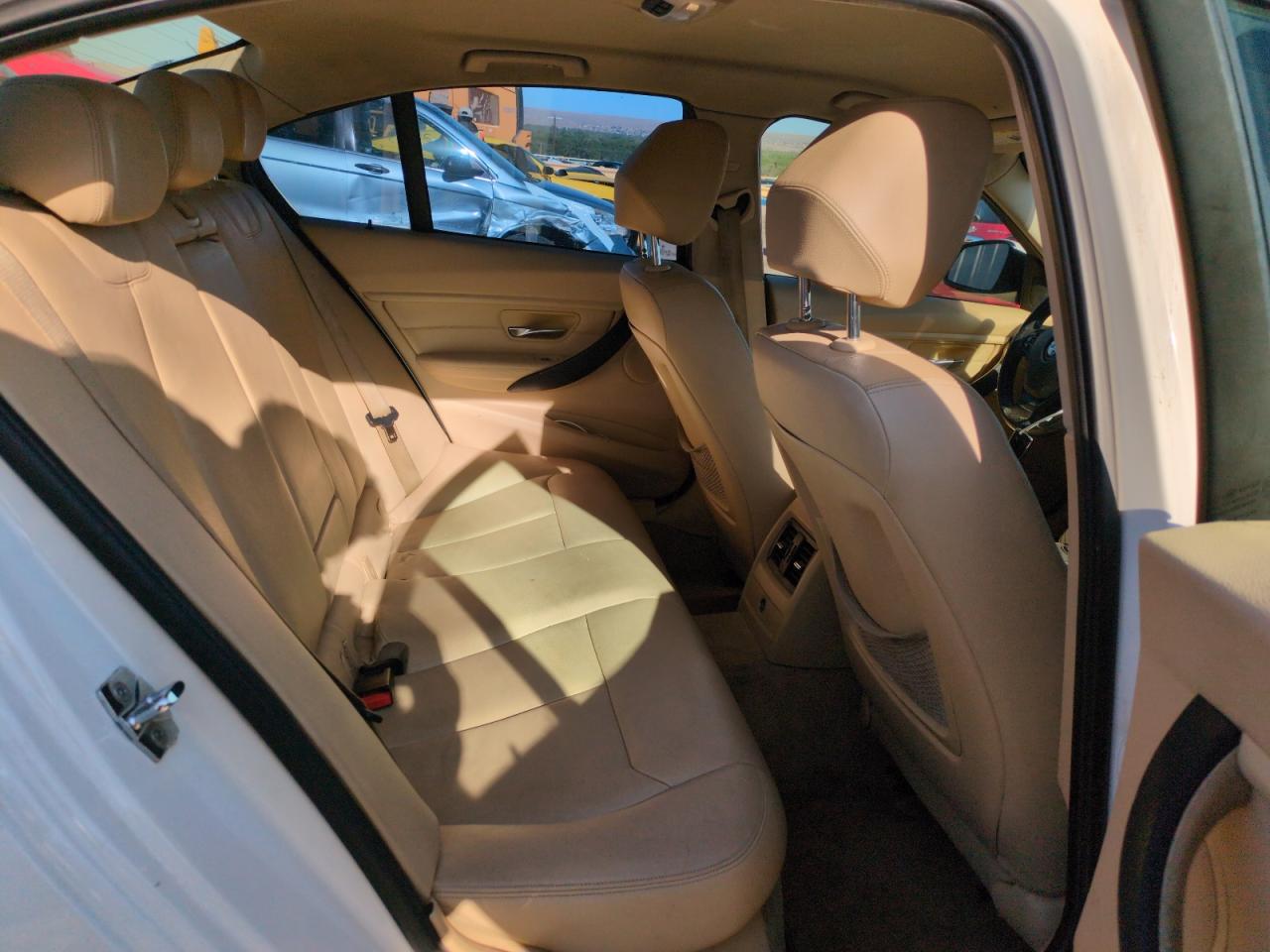 2012 BMW 3 series VIN WBA3A5G5XCNP17664 photo 10