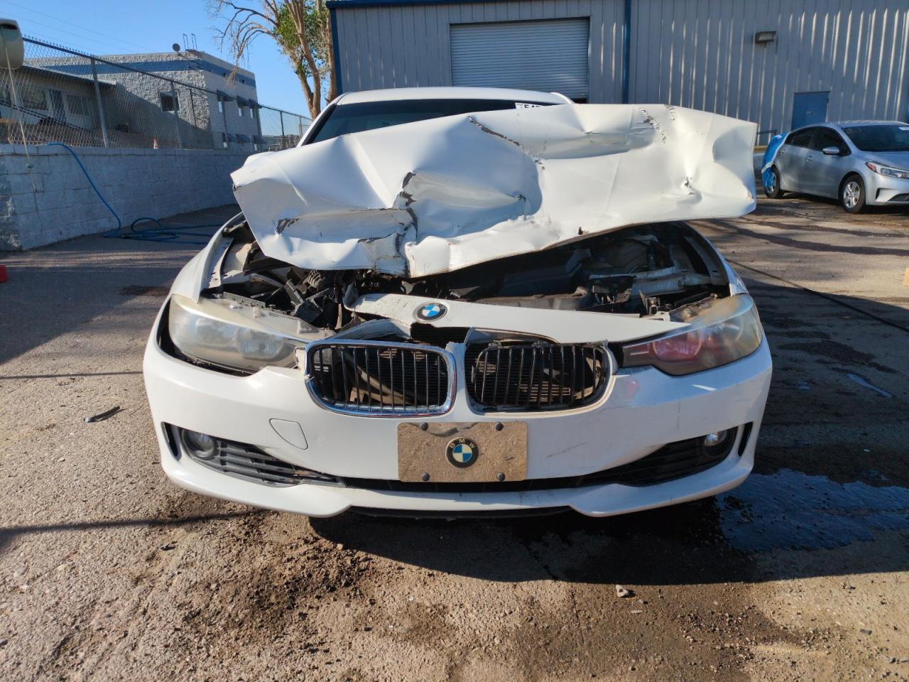 2012 BMW 3 series VIN WBA3A5G5XCNP17664 photo 5