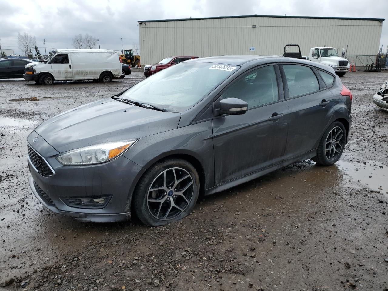 2018 FORD Focus VIN 1FADP3K29JL317925 photo 1