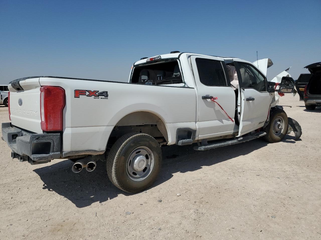 2025 Ford F250 VIN 1FT7W2BT5SEC09708 photo 3