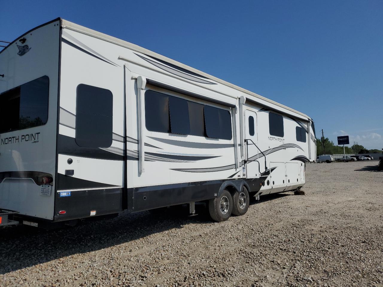 2022 JAYCO North poin VIN 1UJCJ0BVXN1LL0880 photo 4