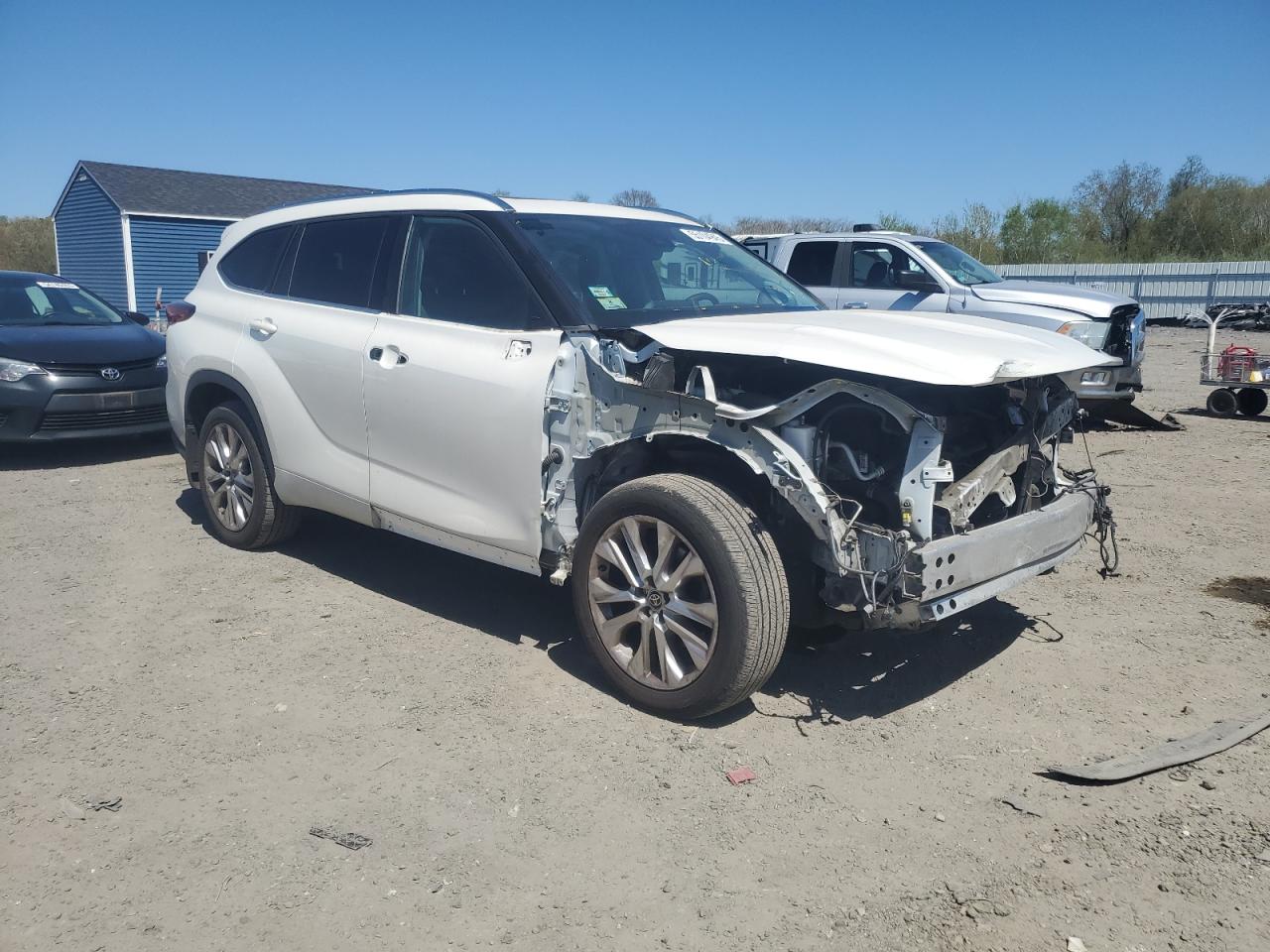 2020 Toyota Highlander VIN 5TDDZRBH7LS029656 photo 4