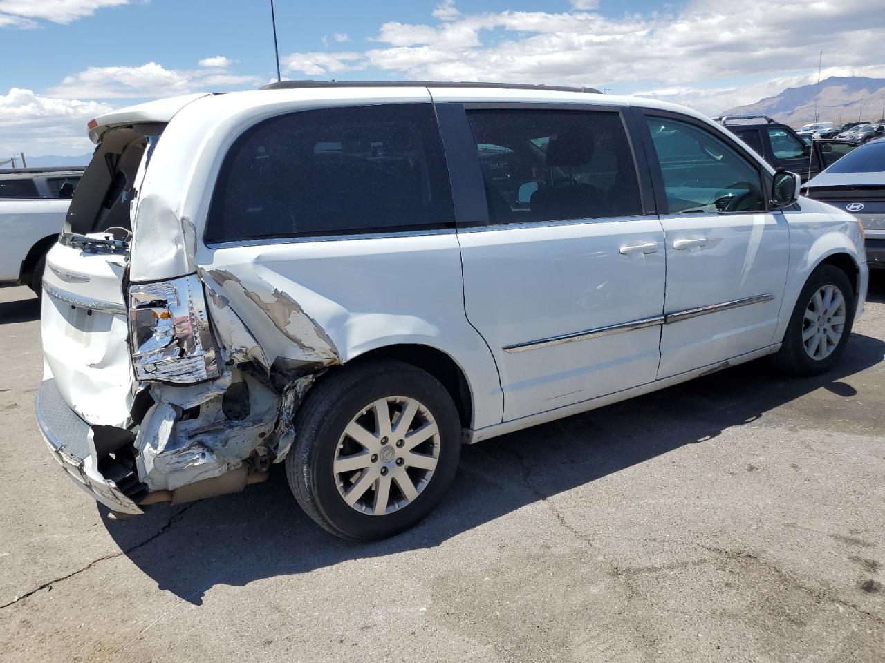 2014 Chrysler Minivan VIN 2C4RC1BG2ER272433 photo 3