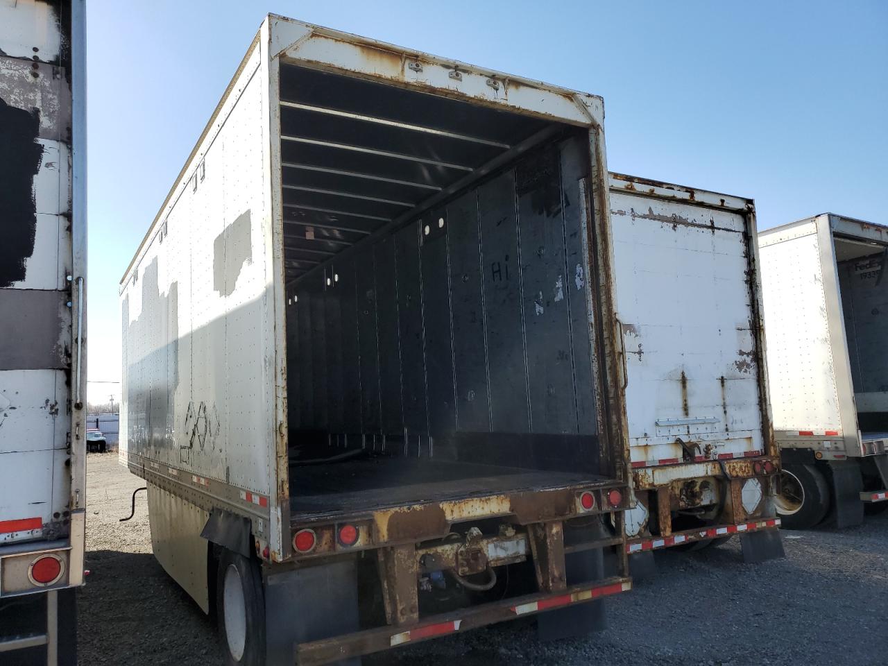 2008 GREAT All models VIN 1GRAA56178K200300 photo 3