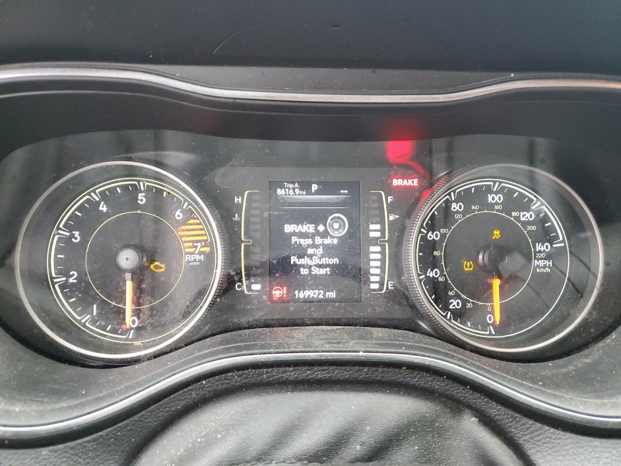 2019 Jeep Grand cher VIN 1C4PJLLB2KD420025 photo 9