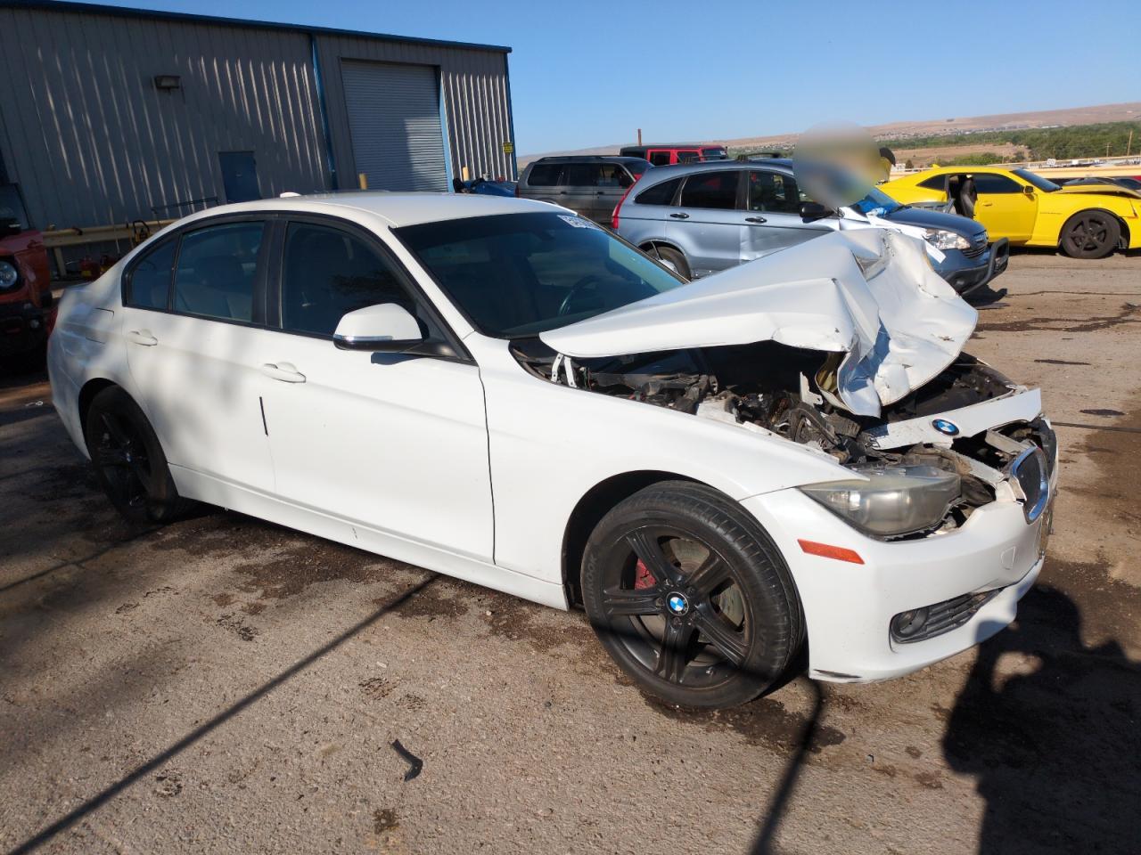 2012 BMW 3 series VIN WBA3A5G5XCNP17664 photo 4
