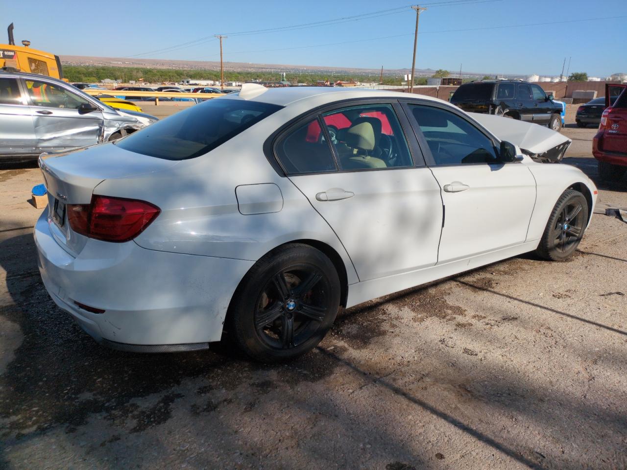 2012 BMW 3 series VIN WBA3A5G5XCNP17664 photo 3