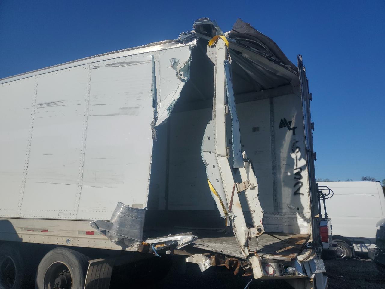 2014 GREAT All models VIN 1GRAP0627EJ642022 photo 9
