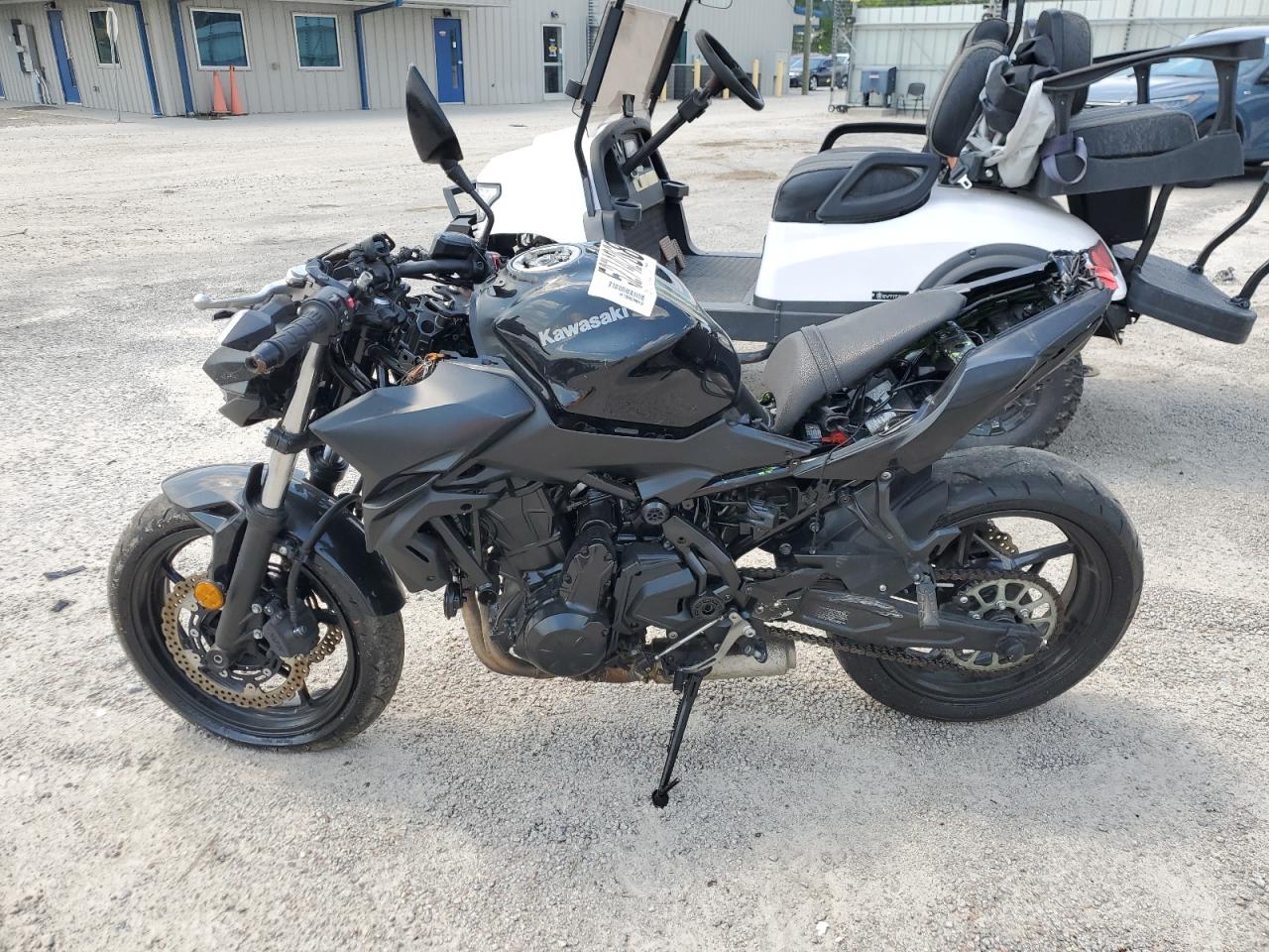 2022 KAWASAKI Er650 l VIN XL5EREL18NDA50851 photo 3