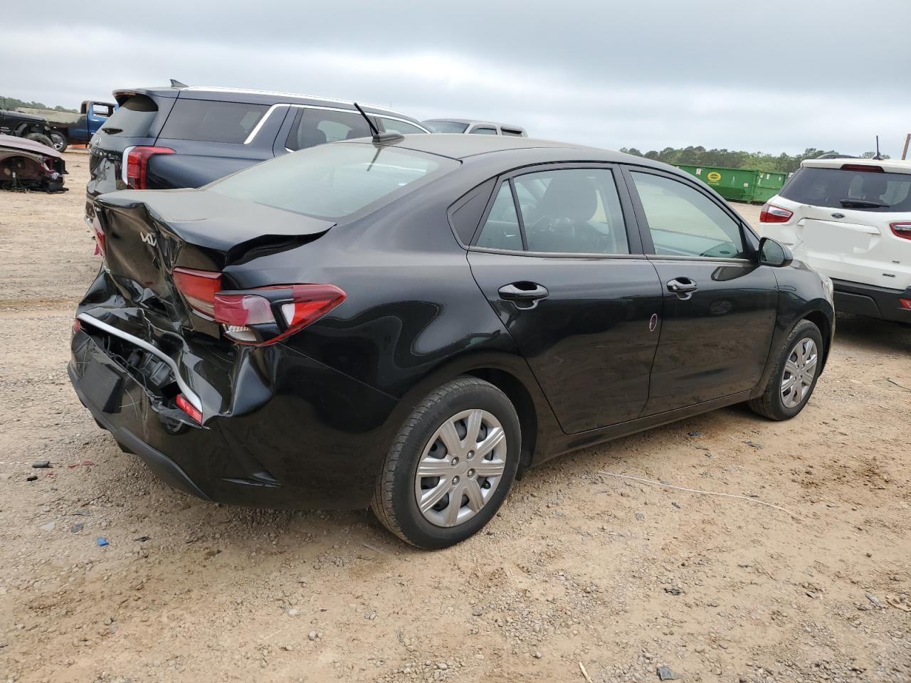 2023 Kia Rio VIN 3KPA24AD4PE517410 photo 3