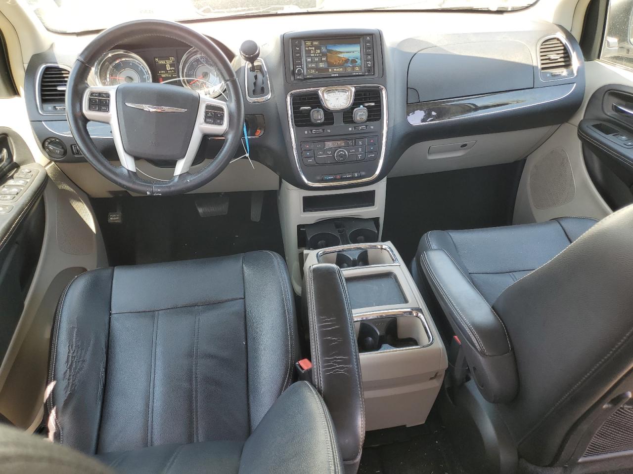 2014 Chrysler Minivan VIN 2C4RC1BG2ER272433 photo 8