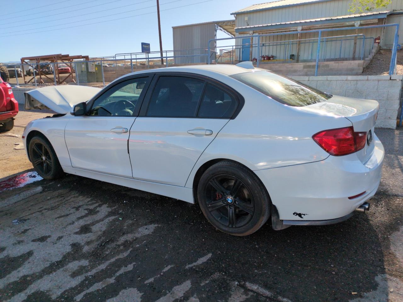 2012 BMW 3 series VIN WBA3A5G5XCNP17664 photo 2