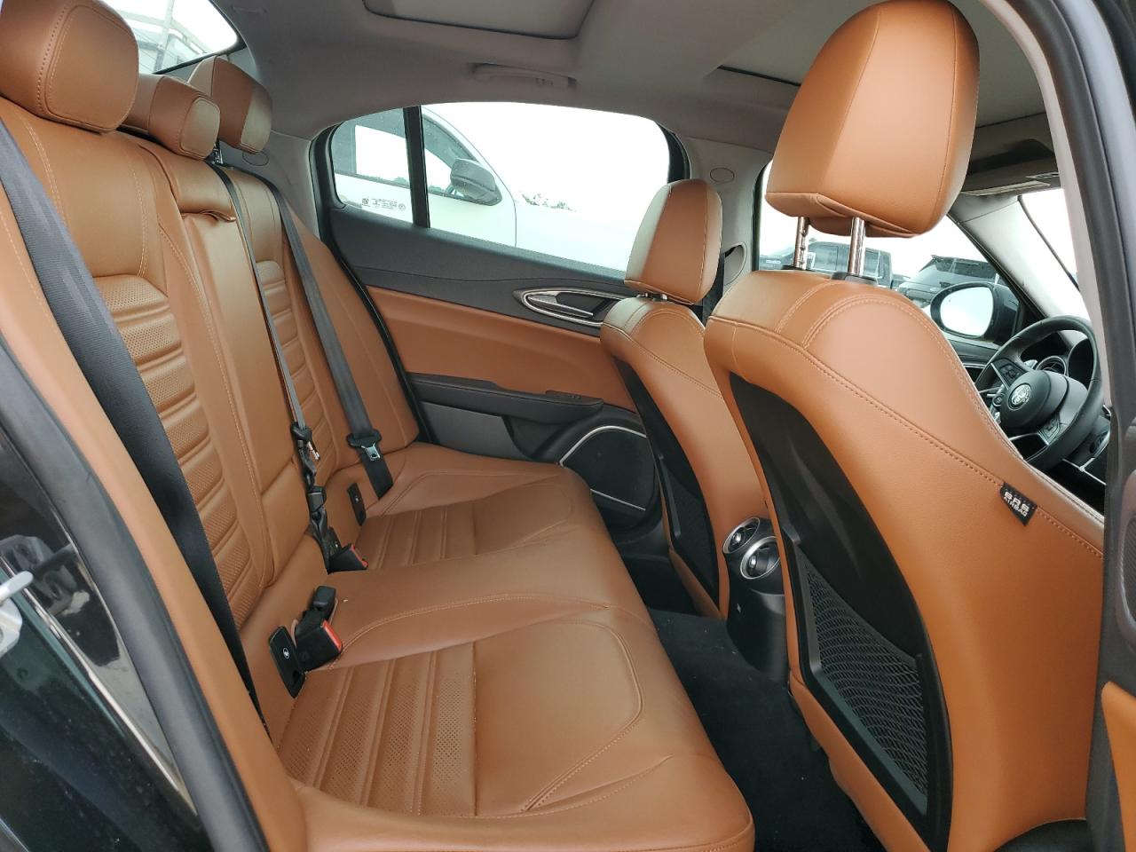 2018 Alfa Giulia VIN ZARFAEEN6J7564291 photo 10