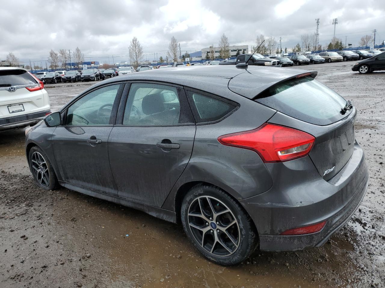 2018 FORD Focus VIN 1FADP3K29JL317925 photo 2