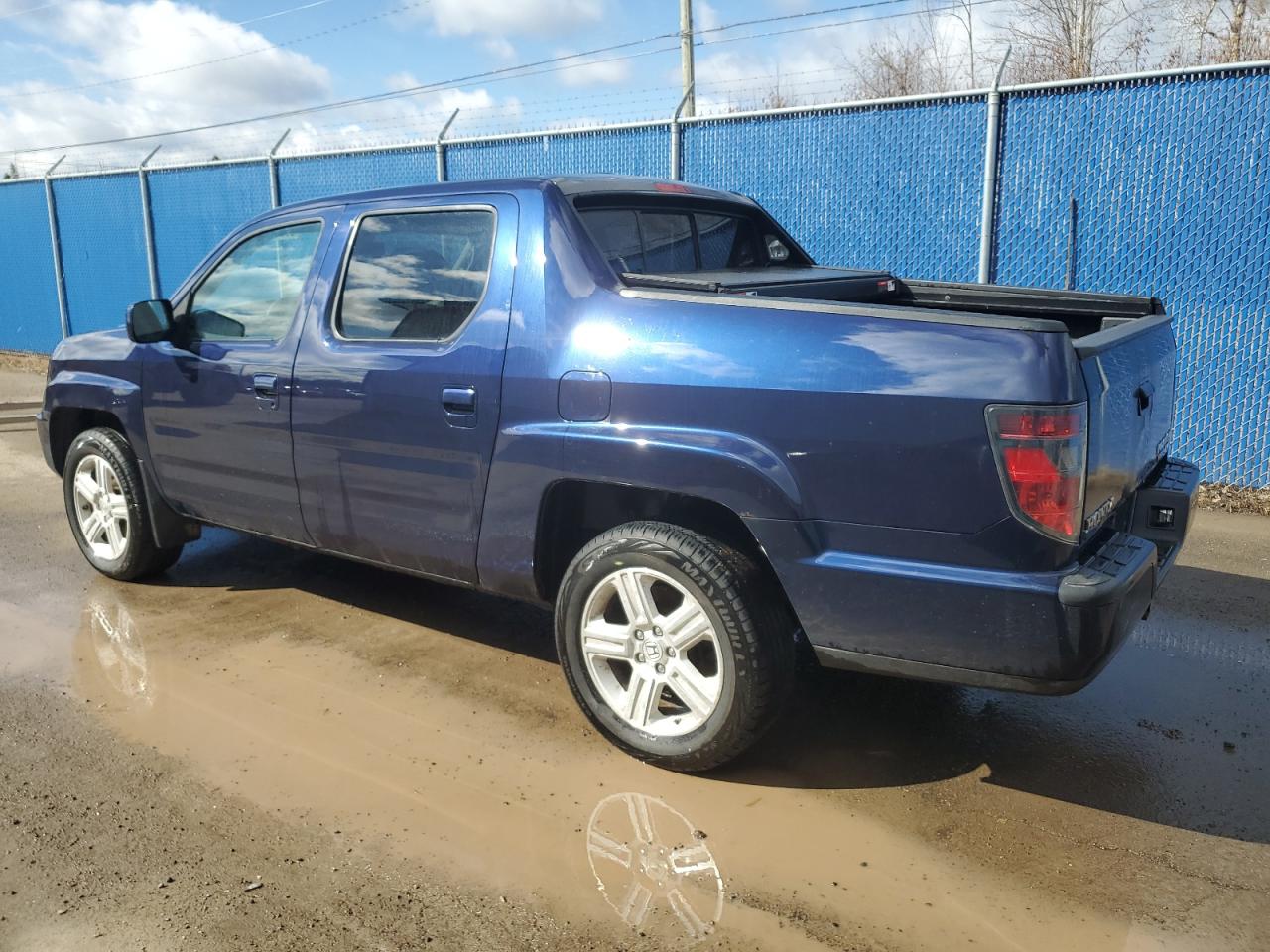2013 HONDA Ridgeline VIN 5FPYK1F57DB502377 photo 2