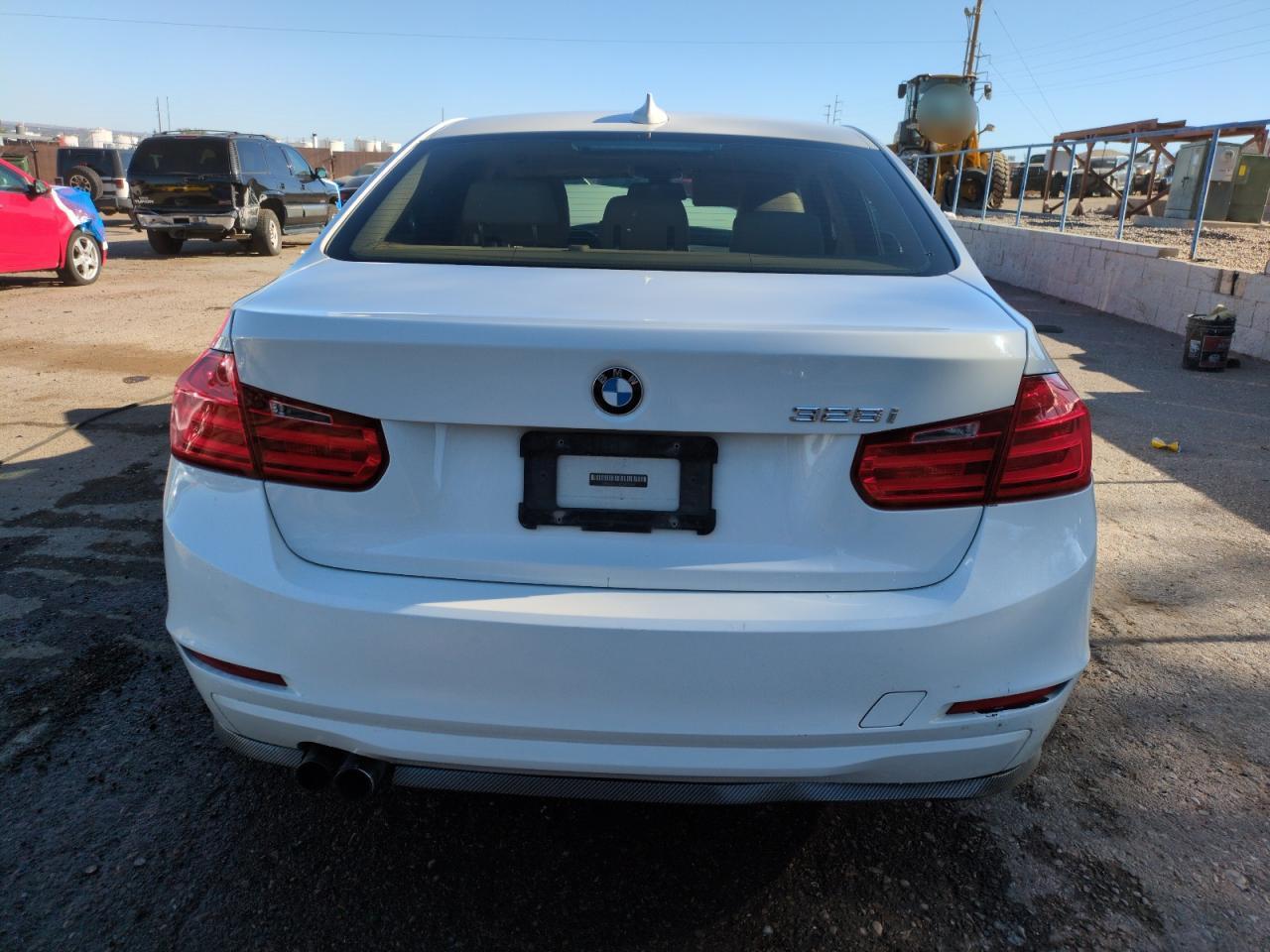 2012 BMW 3 series VIN WBA3A5G5XCNP17664 photo 6