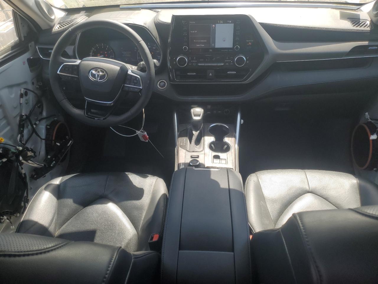 2020 Toyota Highlander VIN 5TDDZRBH7LS029656 photo 8