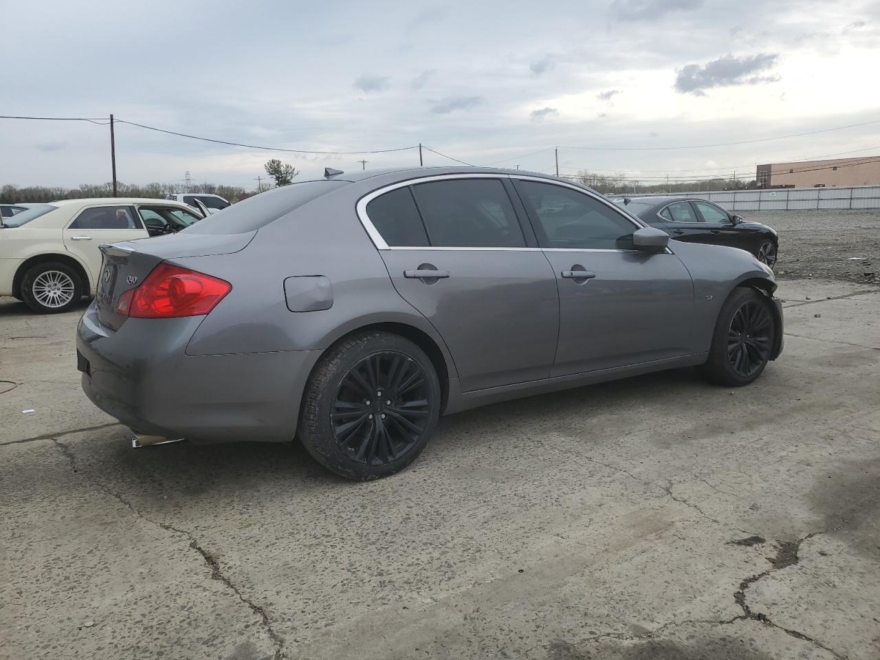 2015 Infiniti Q40 VIN JN1CV6AR3FM523841 photo 3