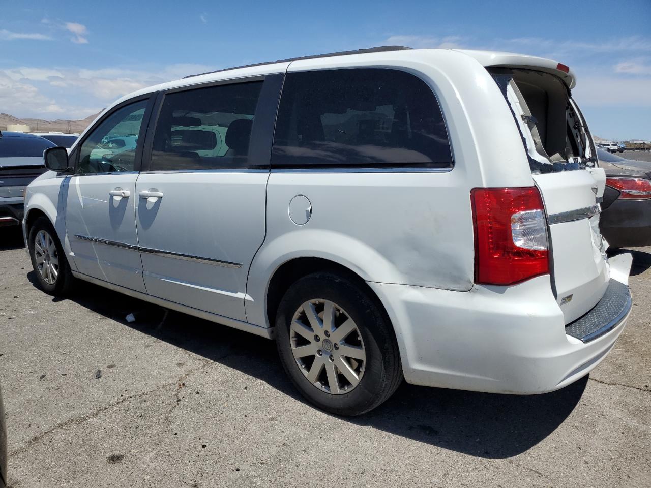 2014 Chrysler Minivan VIN 2C4RC1BG2ER272433 photo 2