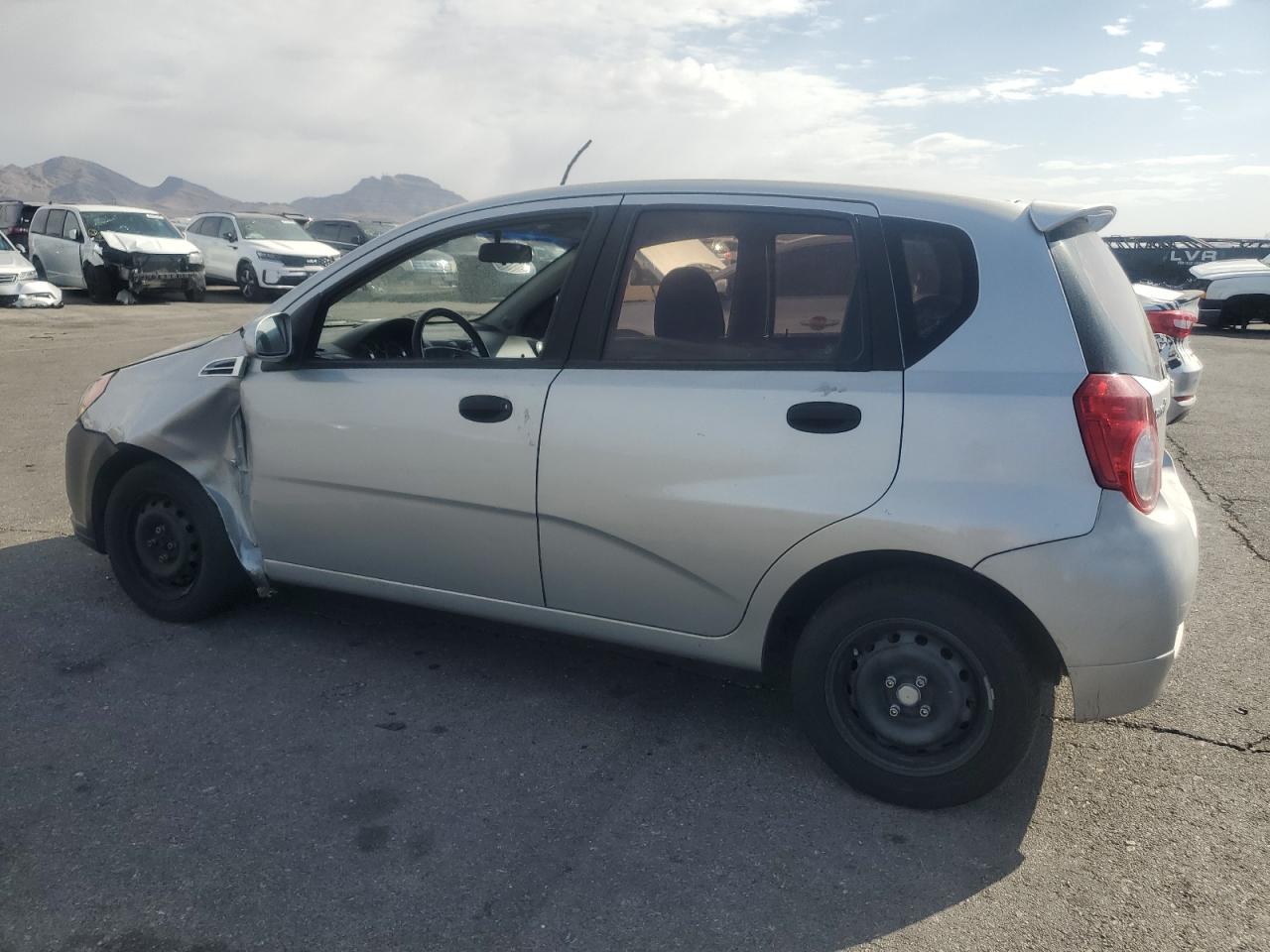 2009 Chevrolet Aveo VIN KL1TD66E69B606855 photo 2