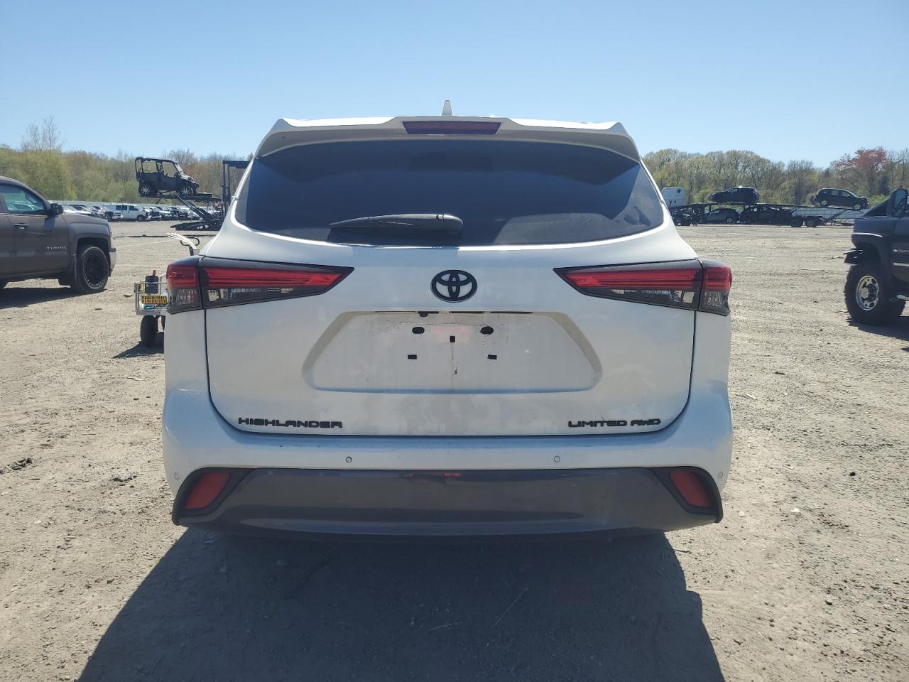 2020 Toyota Highlander VIN 5TDDZRBH7LS029656 photo 6
