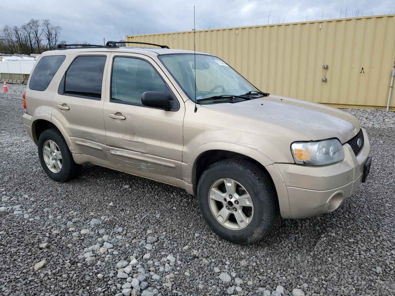 2007 Ford Escape VIN 1FMCU94187KC03057 photo 4