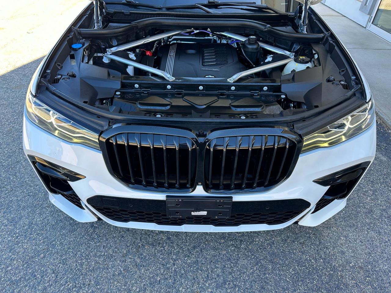 2021 BMW X7 VIN 5UXCW2C02M9G21973 photo 7