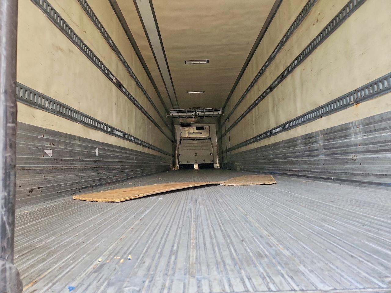 2010 UTILITY All models VIN 1UYVS2487AM833821 photo 6
