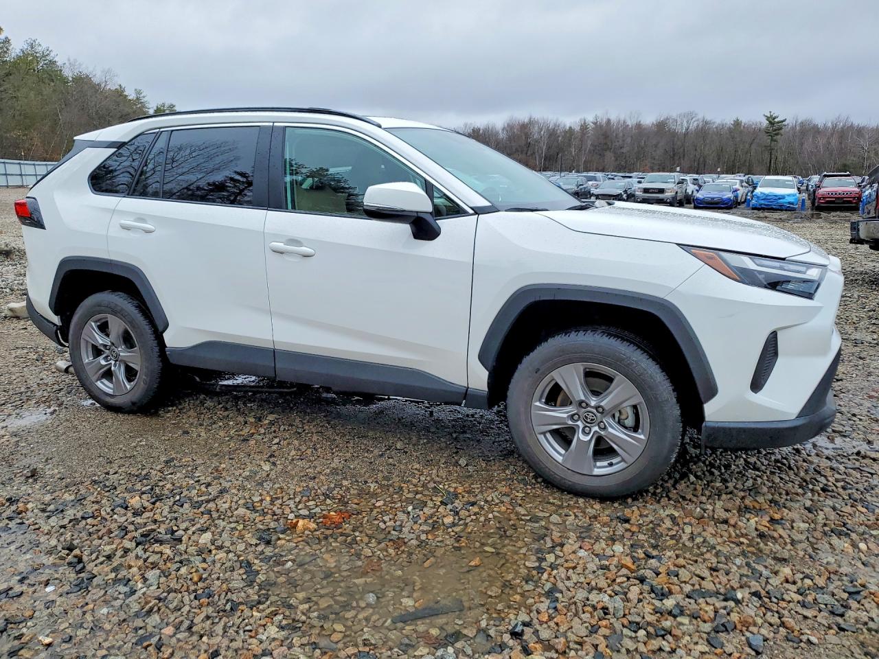 2025 Toyota Rav4 VIN 2T3P1RFV0SC548552 photo 4