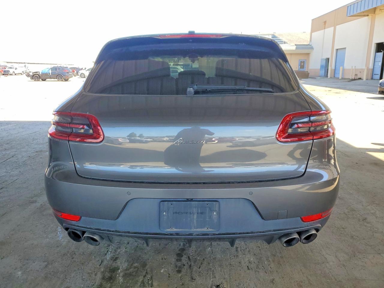 2015 Porsche Macan VIN WP1AB2A54FLB42409 photo 6