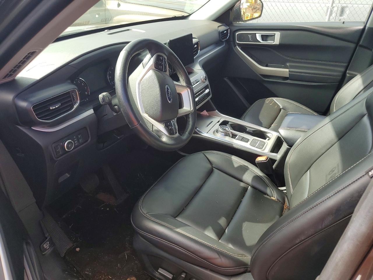 2024 Ford Explorer VIN 1FMSK7DH1RGA70912 photo 7