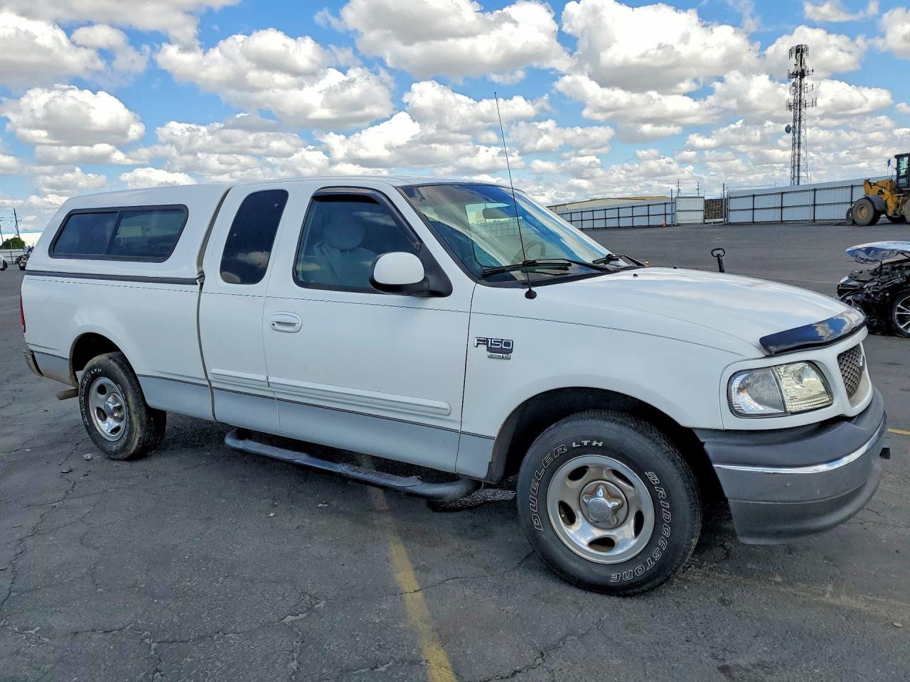 2002 Ford F150 VIN 1FTRX17L82NB30364 photo 4