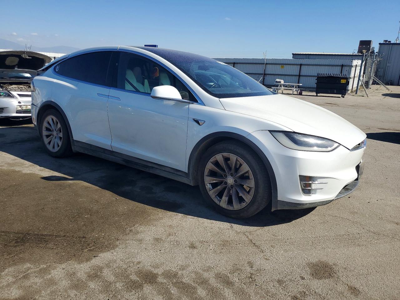 2017 Tesla Model x VIN 5YJXCAE28HF059123 photo 4
