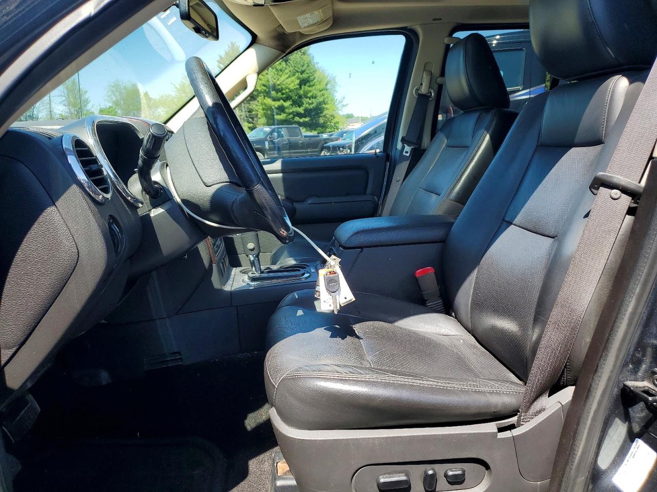 2010 Ford Explorer VIN 1FMEU7FE8AUA95547 photo 7