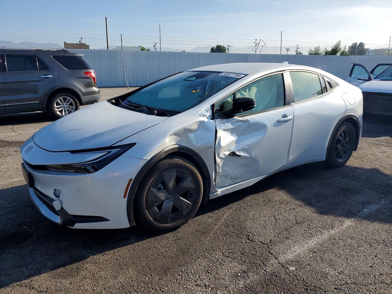 2025 Toyota Prius VIN JTDACACU8S3044152 photo 1
