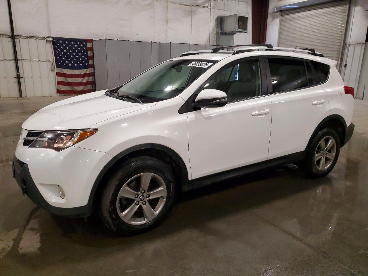 2015 Toyota Rav4 VIN JTMRFREV2FD157500 photo 1