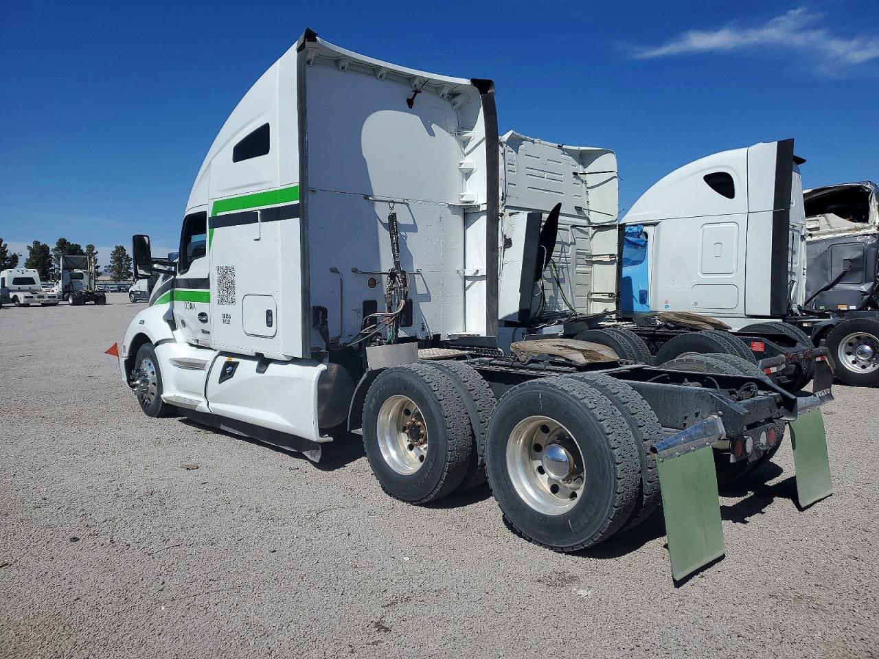 2022 KENWORTH All other VIN 1XKYD49X0NJ498074 photo 3