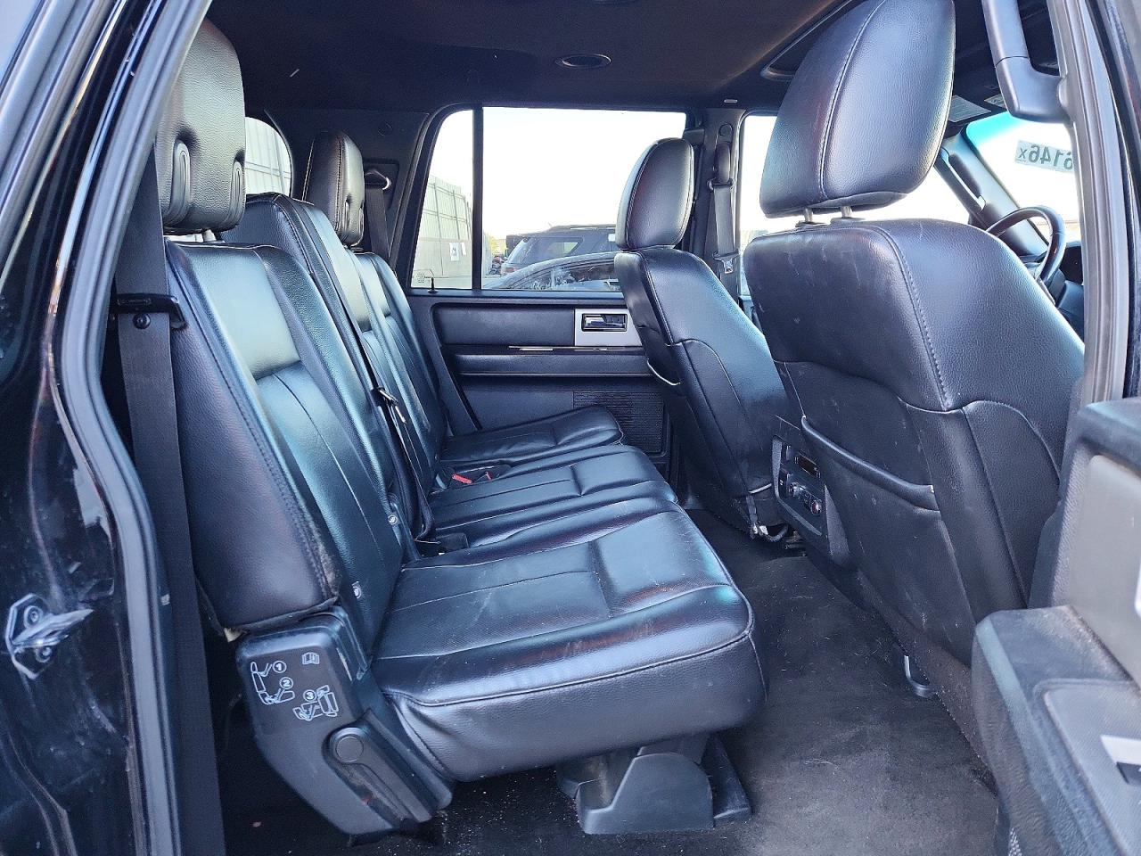 2016 Ford Expedition VIN 1FMJK1JT6GEF15588 photo 10
