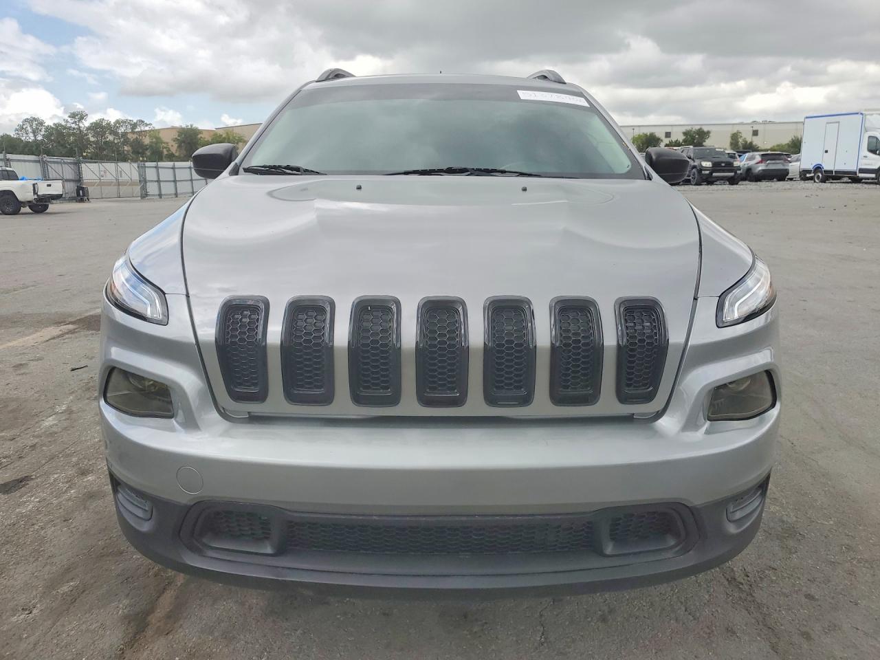 2017 Jeep Cherokee VIN 1C4PJLABXHW540915 photo 5