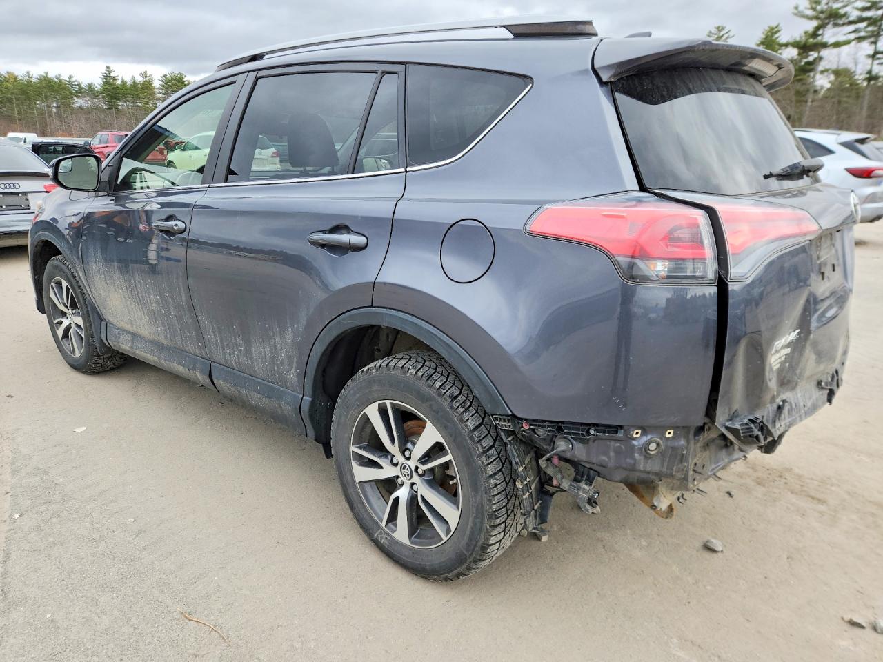 2017 Toyota Rav4 VIN JTMRFREV1HD206009 photo 2