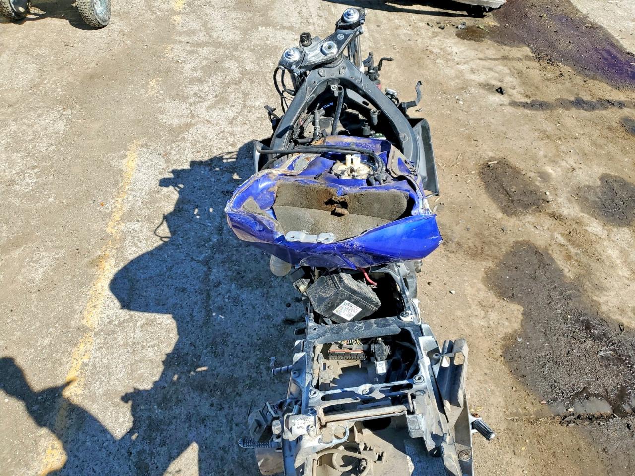 2004 YAMAHA Yzf VIN JYARJ06EX4A018380 photo 6
