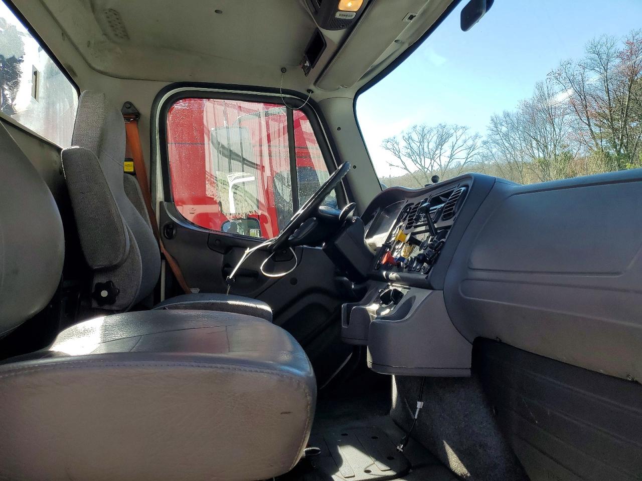2015 FREIGHTLINER All other VIN 1FUBC5CY8FHGK0812 photo 5