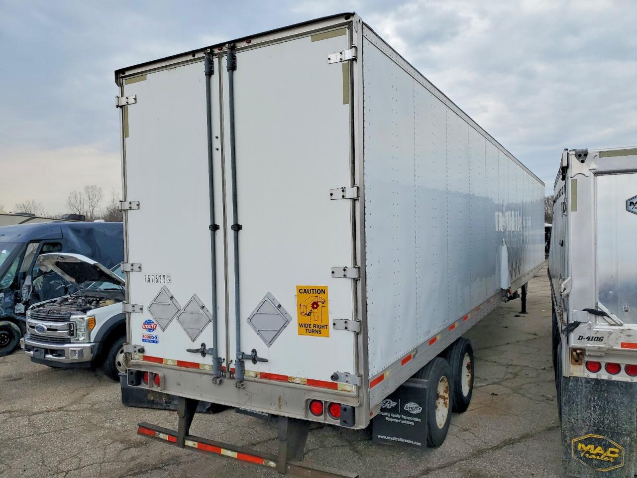 2012 UTILITY All models VIN 1UYVS2531CG235924 photo 4