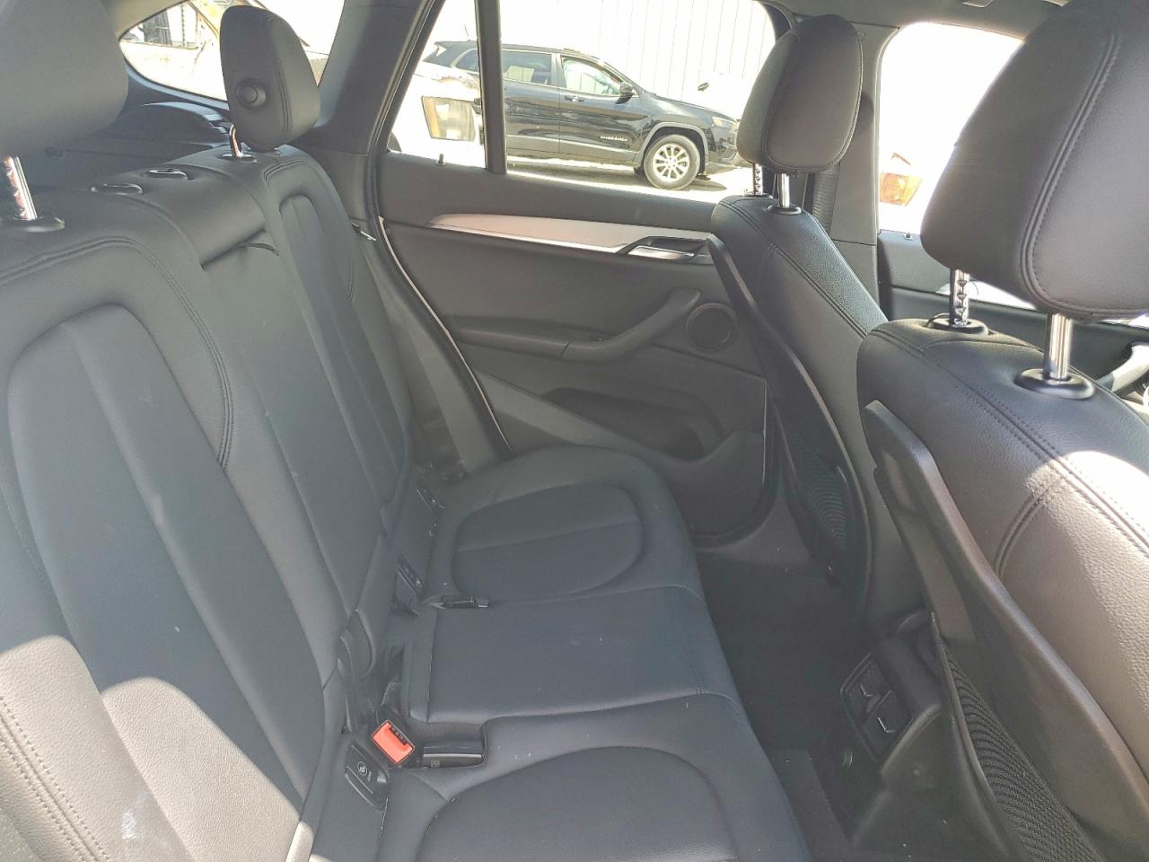 2016 BMW X1 VIN WBXHT3C35G5E56192 photo 11