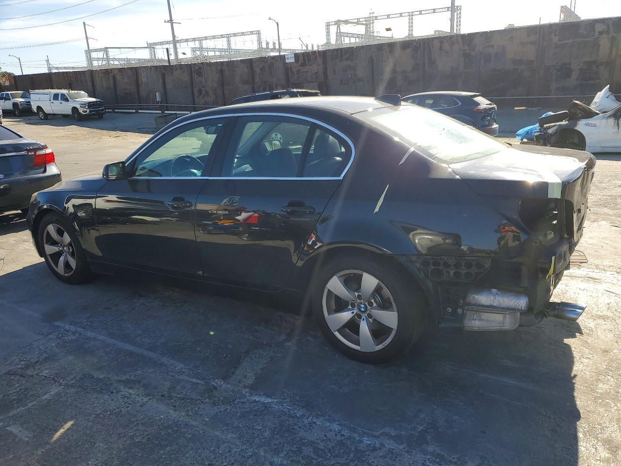 2007 BMW 5 series VIN WBANE53557CW63694 photo 2